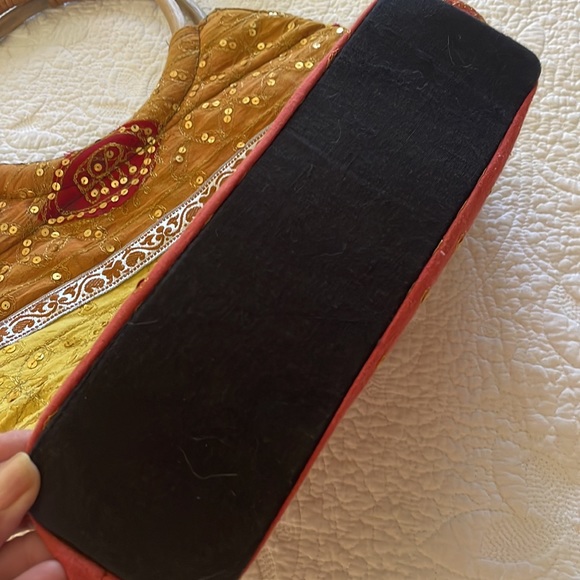 PURSE / TOTE Sequins & Embroidery, Zip Top,  Excellent Cond. - Picture 6 of 7